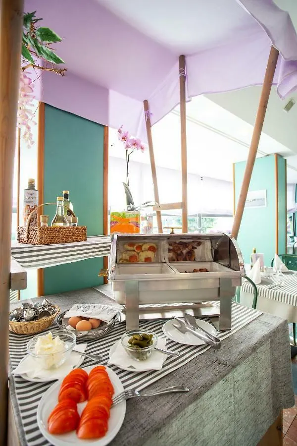 ***  Hotel Nevada Bellaria-Igea Marina İtalya